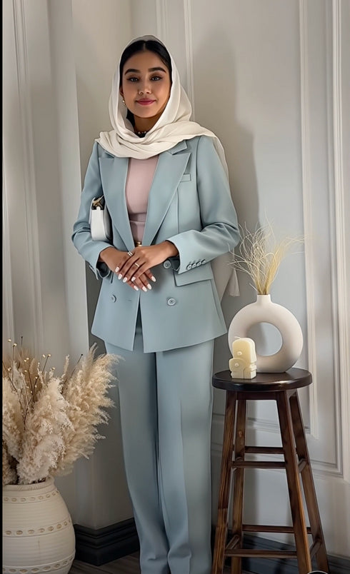 Leora Suit